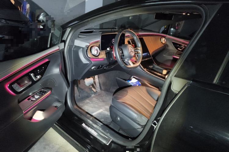 Used Mercedes-Benz EQE 2022 350 Luxury Edition Driver Seat