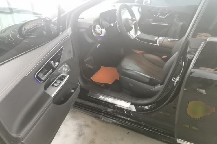 Used Mercedes-Benz EQE 2022 350 Pioneer Edition Driver Seat