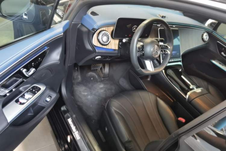 Used Mercedes-Benz EQE 2022 350 Pioneer Edition Driver Seat