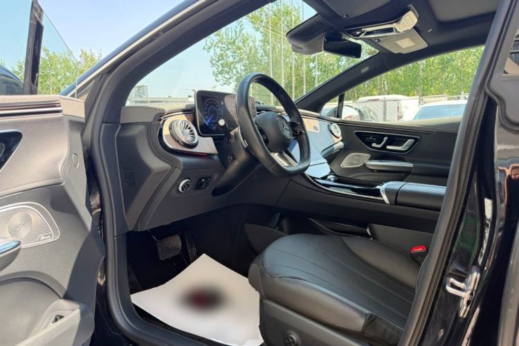 Used Mercedes-Benz EQE 2022 350 Luxury Edition Driver Seat