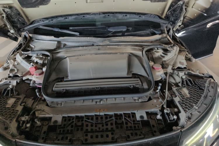 Used Mercedes-Benz EQE 2022 350 Luxury Edition Engine Bay