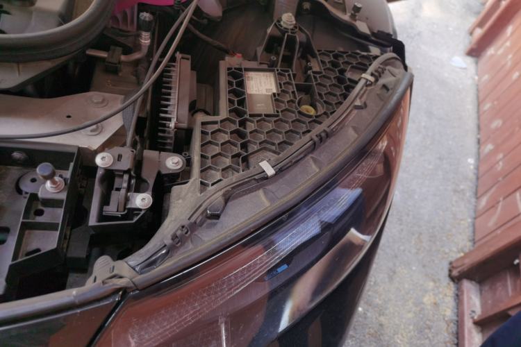 Used Mercedes-Benz EQE 2022 350 First Edition Special Version Engine Bay Left