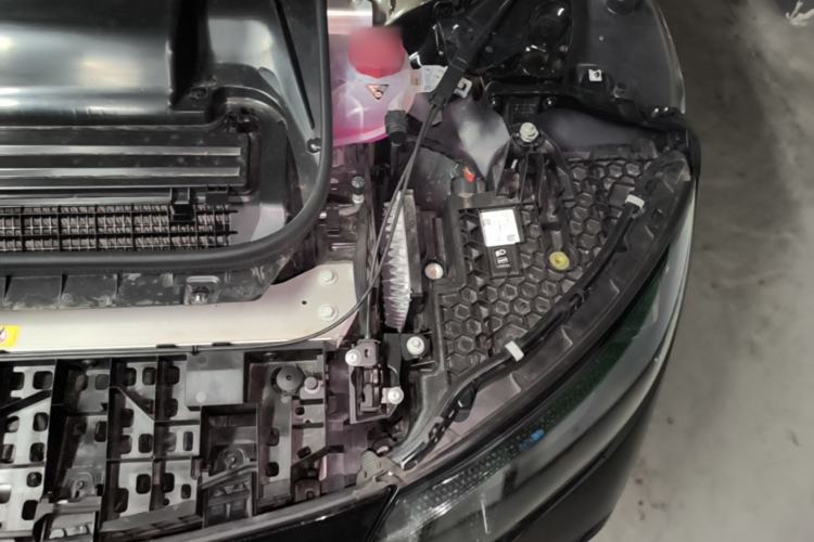 Used Mercedes-Benz EQE 2022 350 First Edition Special Version Engine Bay Left