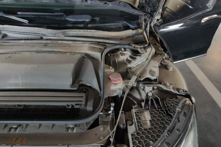 Used Mercedes-Benz EQE 2022 350 Luxury Edition Engine Bay Left