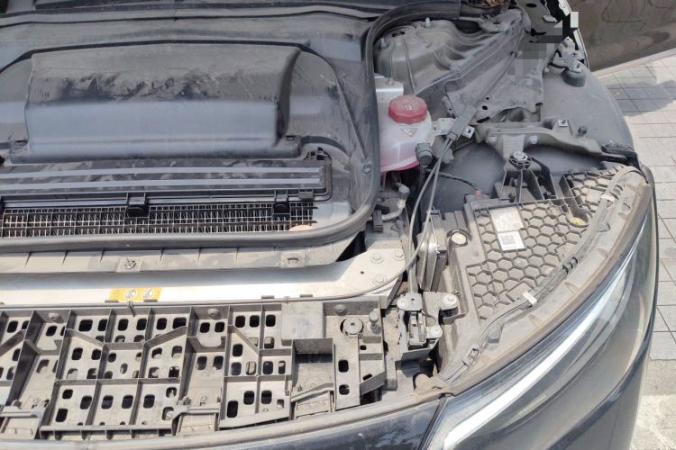 Used Mercedes-Benz EQE 2022 350 Luxury Edition Engine Bay Left