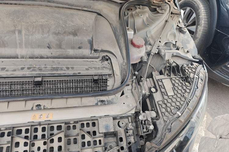 Used Mercedes-Benz EQE 2022 350 Luxury Edition Engine Bay Left