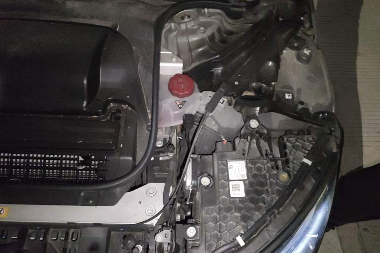 Used Mercedes-Benz EQE 2022 350 Pioneer Edition Engine Bay Left