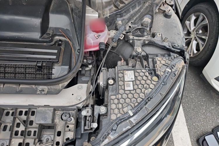 Used Mercedes-Benz EQE 2022 350 Luxury Edition Engine Bay Left