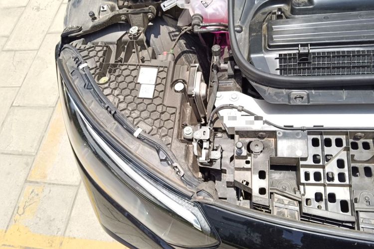Used Mercedes-Benz EQE 2022 350 Pioneer Edition Engine Bay Right