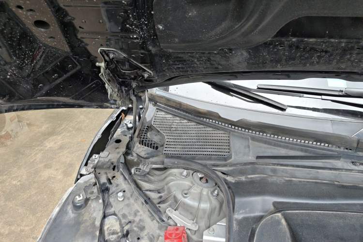 Used Mercedes-Benz EQE 2022 350 Pioneer Edition Engine Bay Right
