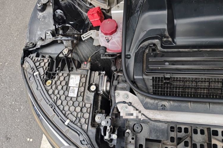 Used Mercedes-Benz EQE 2022 350 Luxury Edition Engine Bay Right