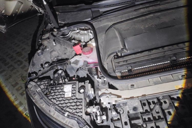 Used Mercedes-Benz EQE 2022 350 Luxury Edition Engine Bay Right