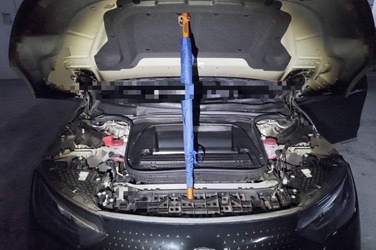 Used Mercedes-Benz EQE 2022 350 Luxury Edition Engine Bay