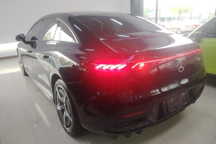 Used Mercedes-Benz EQE 2022 350 First Edition Special Version Exterior 3