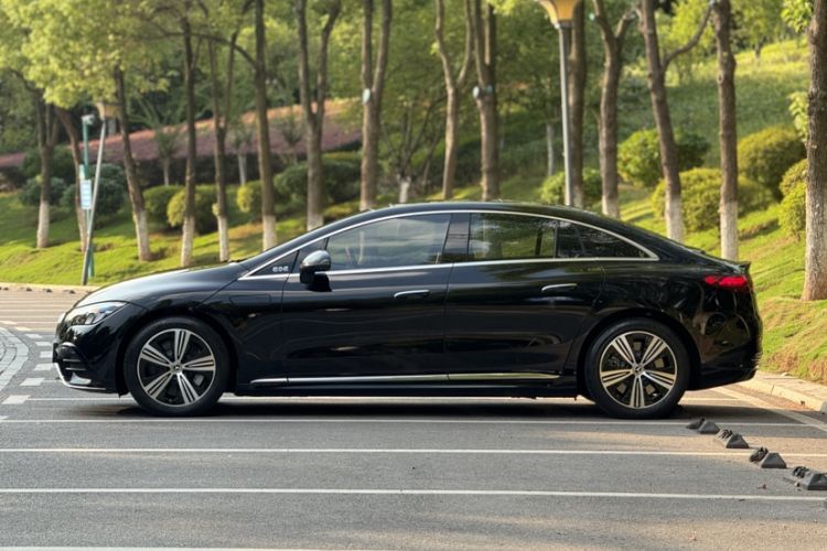 Used Mercedes-Benz EQE 2022 350 Luxury Edition Exterior 4