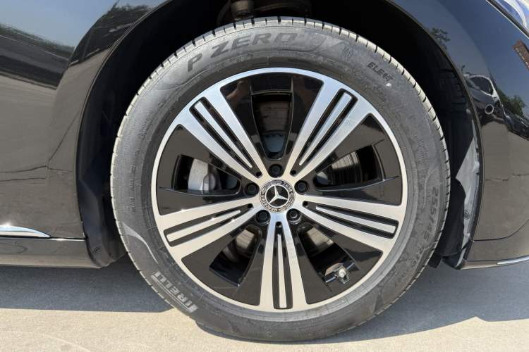 Used Mercedes-Benz EQE 2022 350 Luxury Edition Exterior 4