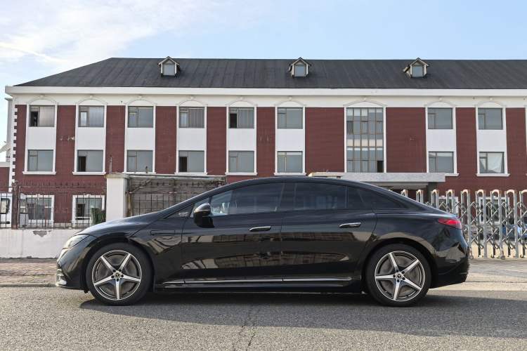 Used Mercedes-Benz EQE 2022 350 First Edition Special Version Exterior 7