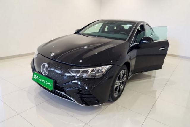 Ojetý Mercedes-Benz EQE 2022 350 Luxury Edition