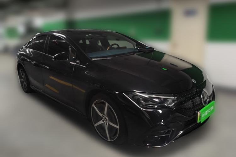 Used Mercedes-Benz EQE 2022 350 First Edition Special Version Front Right 45 Deg