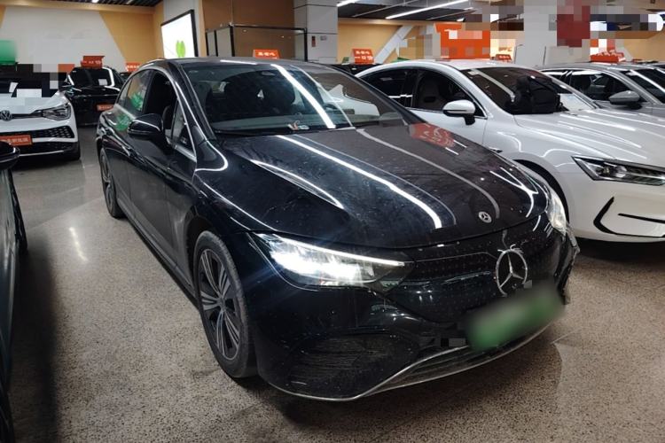 Used Mercedes-Benz EQE 2022 350 Luxury Edition Front Right 45 Deg