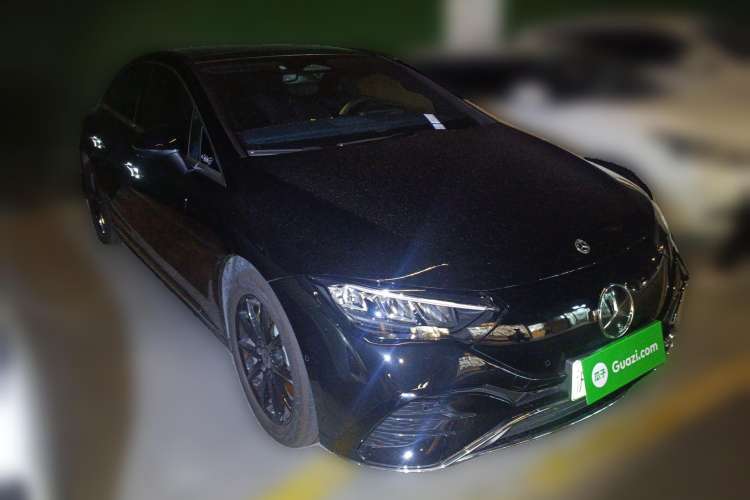 Used Mercedes-Benz EQE 2022 350 Pioneer Edition Front Right 45 Deg