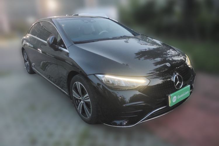 Used Mercedes-Benz EQE 2022 350 Luxury Edition Front Right 45 Deg
