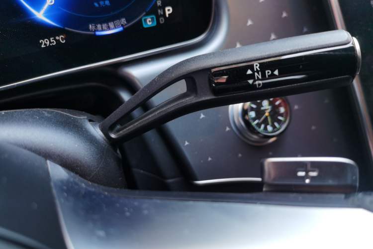 Used Mercedes-Benz EQE 2022 350 First Edition Special Version Gear Lever