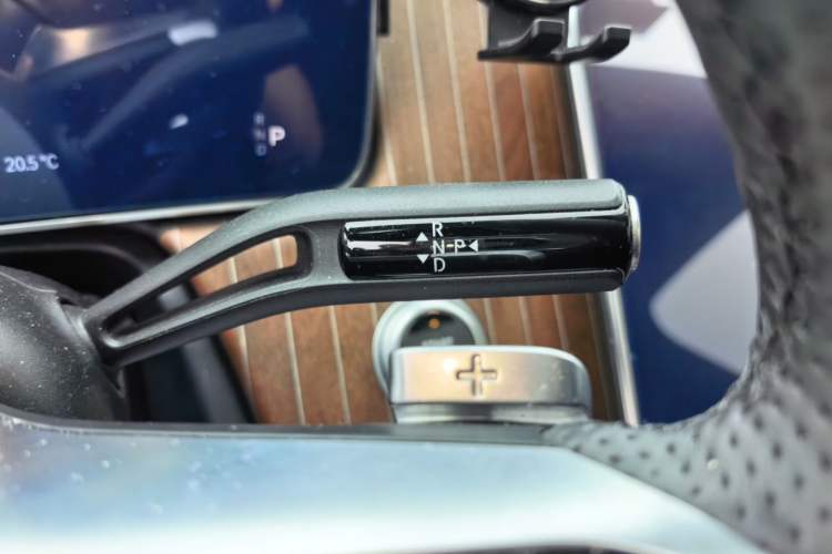 Used Mercedes-Benz EQE 2022 350 Luxury Edition Gear Lever