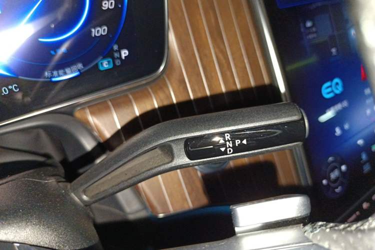 Used Mercedes-Benz EQE 2022 350 Pioneer Edition Gear Lever