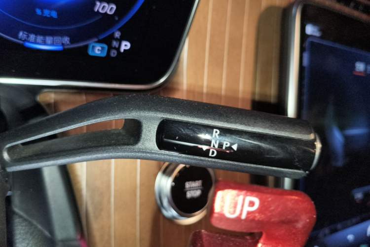 Used Mercedes-Benz EQE 2022 350 Luxury Edition Gear Lever