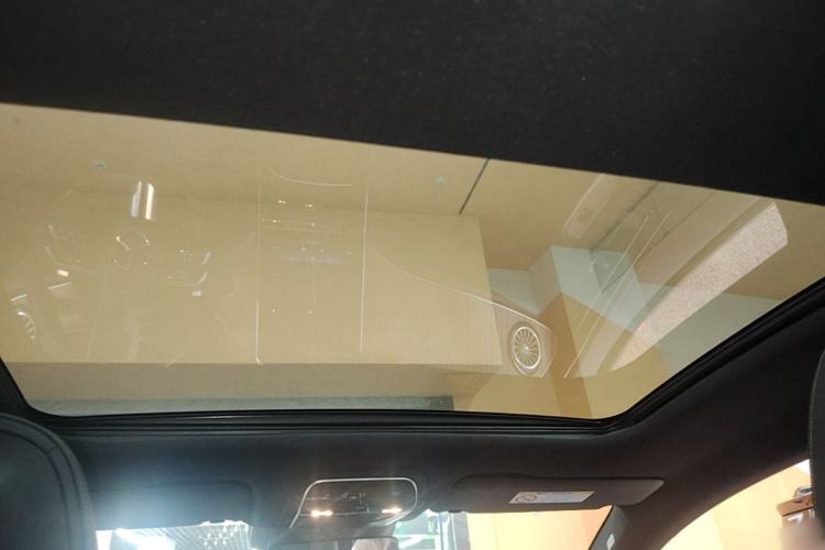 Used Mercedes-Benz EQE 2022 350 Luxury Edition Headliner