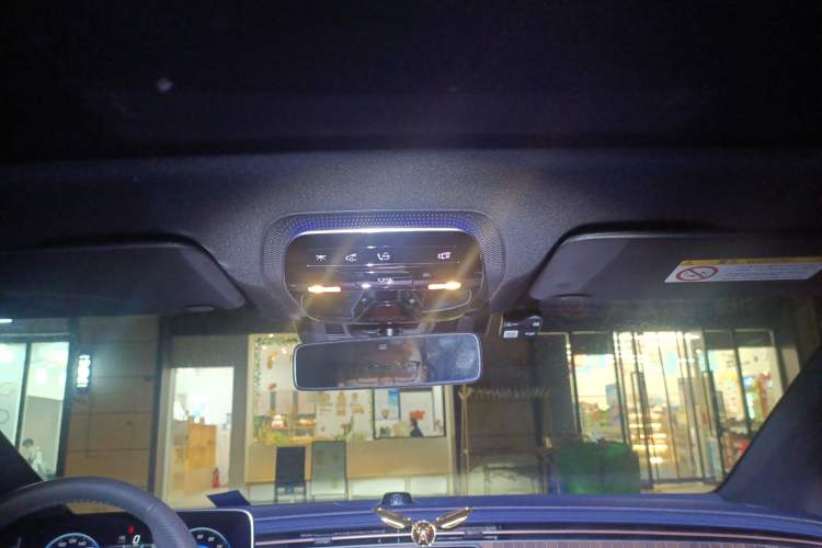 Used Mercedes-Benz EQE 2022 350 Pioneer Edition Headliner