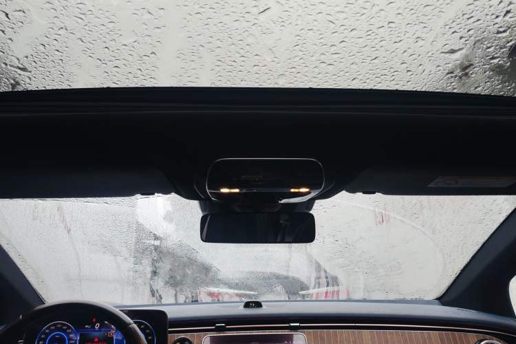 Used Mercedes-Benz EQE 2022 350 Pioneer Edition Headliner