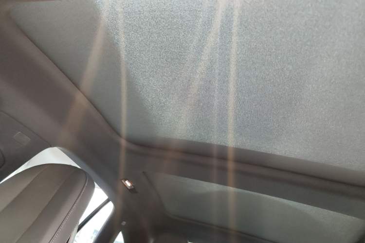Used Mercedes-Benz EQE 2022 350 Luxury Edition Headliner