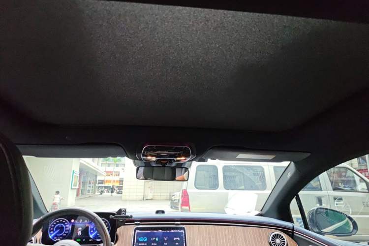 Used Mercedes-Benz EQE 2022 350 Luxury Edition Headliner