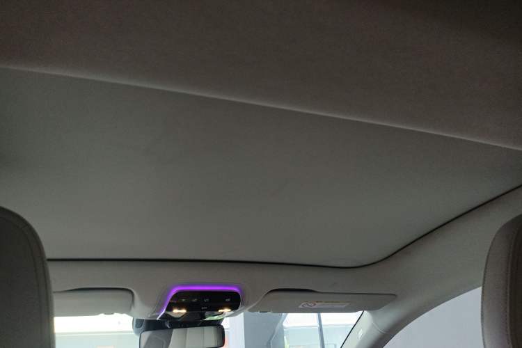 Used Mercedes-Benz EQE 2022 350 Pioneer Edition Headliner