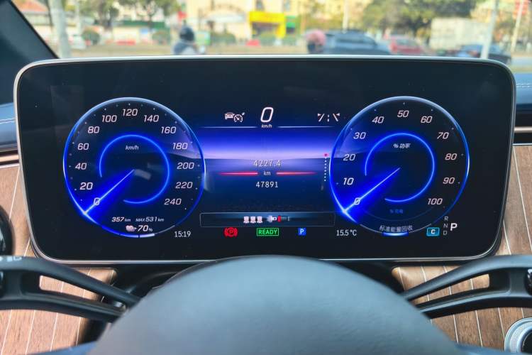 Used Mercedes-Benz EQE 2022 350 Pioneer Edition Instrument Cluster