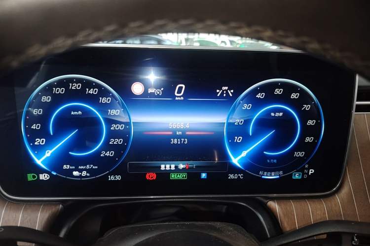 Used Mercedes-Benz EQE 2022 350 Luxury Edition Instrument Cluster