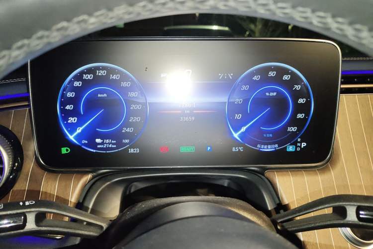 Used Mercedes-Benz EQE 2022 350 Pioneer Edition Instrument Cluster