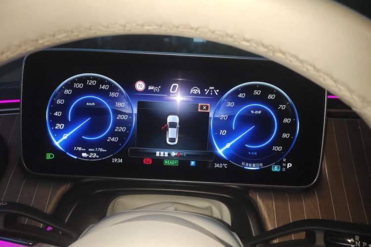 Used Mercedes-Benz EQE 2022 350 Luxury Edition Instrument Cluster