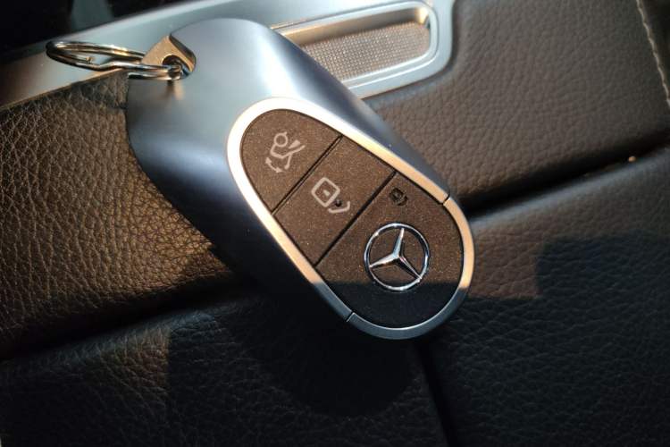 Used Mercedes-Benz EQE 2022 350 First Edition Special Version Interior 1