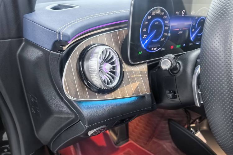 Used Mercedes-Benz EQE 2022 350 Pioneer Edition Interior 13