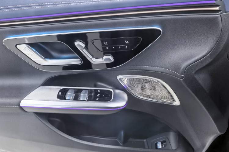 Used Mercedes-Benz EQE 2022 350 Pioneer Edition Interior 14