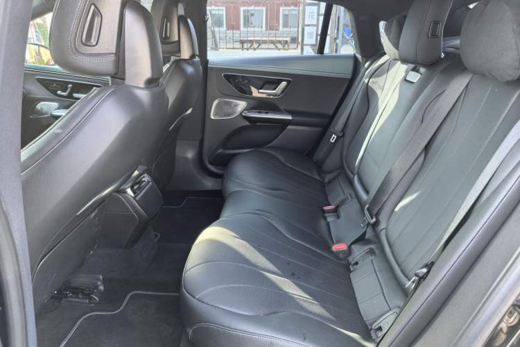 Used Mercedes-Benz EQE 2022 350 First Edition Special Version Interior 2