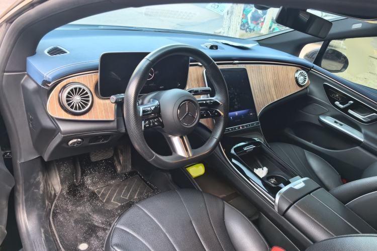 Used Mercedes-Benz EQE 2022 350 Pioneer Edition Interior 2
