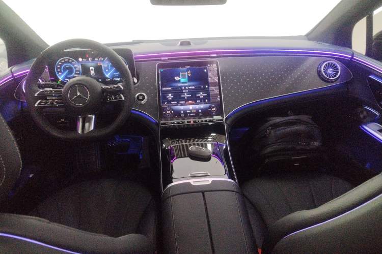 Used Mercedes-Benz EQE 2022 350 First Edition Special Version Interior 2