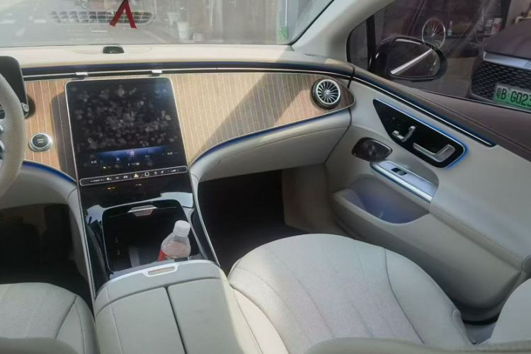 Used Mercedes-Benz EQE 2022 350 Pioneer Edition Interior 2