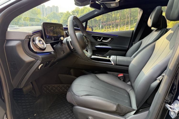 Used Mercedes-Benz EQE 2022 350 Luxury Edition Interior 3