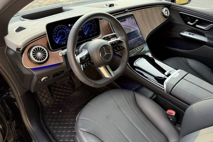 Used Mercedes-Benz EQE 2022 350 Luxury Edition Interior 4