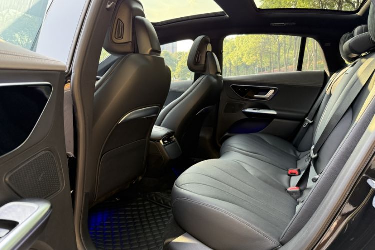 Used Mercedes-Benz EQE 2022 350 Luxury Edition Interior 5